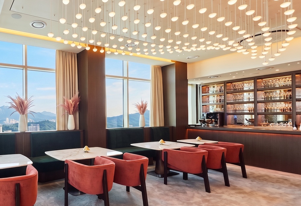 The Member's Lounge